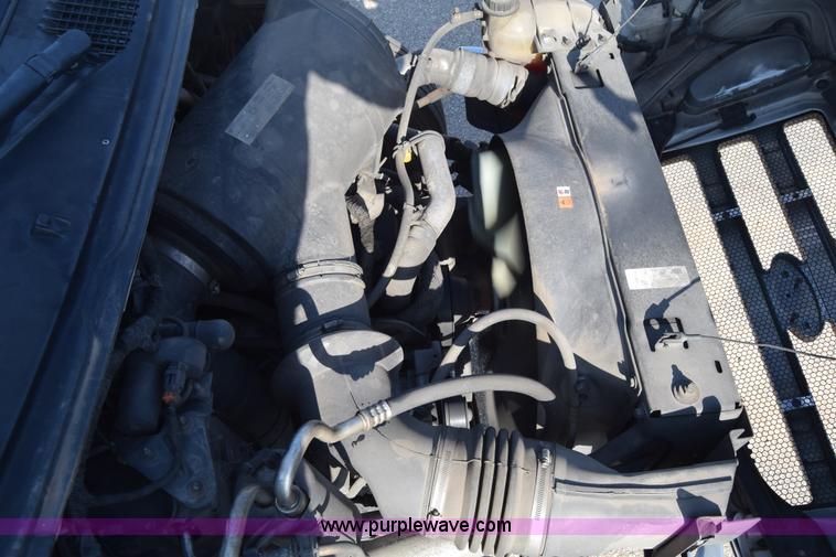 image for item L2747 2005 Ford F650 Super Duty bucket truck