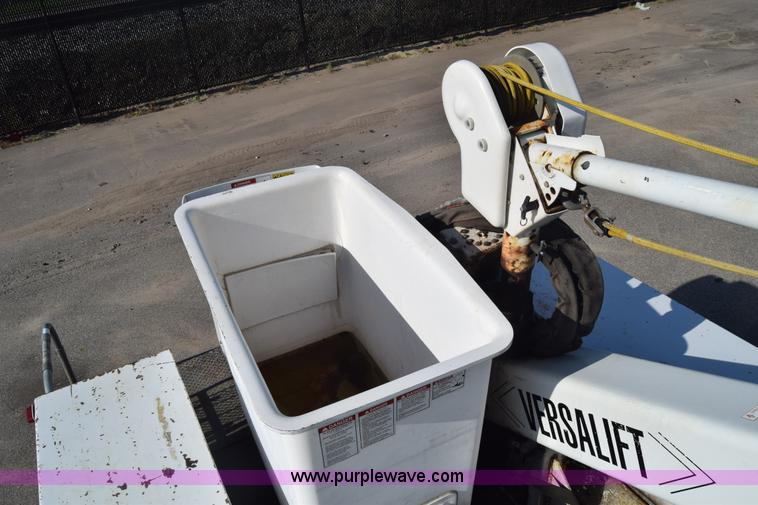 image for item L2747 2005 Ford F650 Super Duty bucket truck