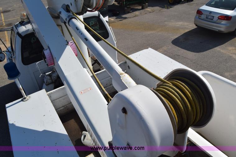 image for item L2747 2005 Ford F650 Super Duty bucket truck