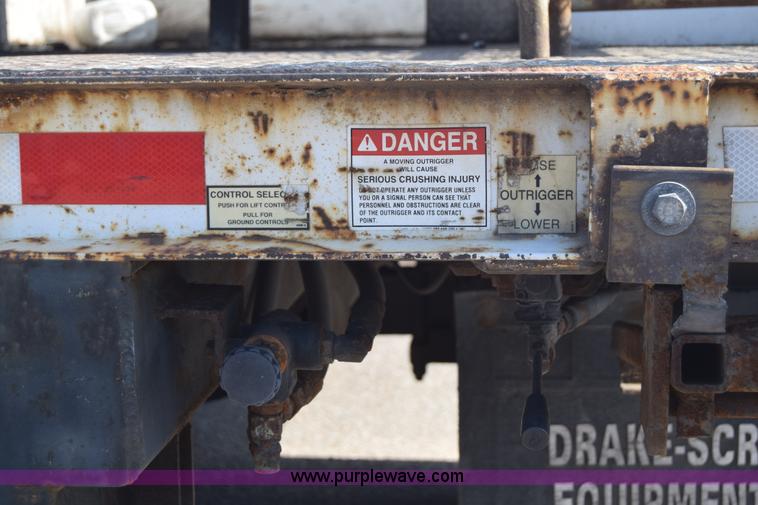 image for item L2747 2005 Ford F650 Super Duty bucket truck