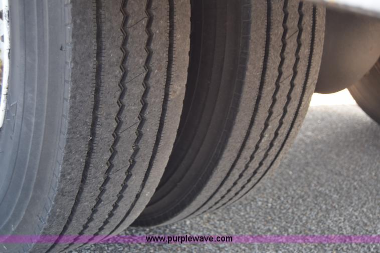 image for item L2747 2005 Ford F650 Super Duty bucket truck