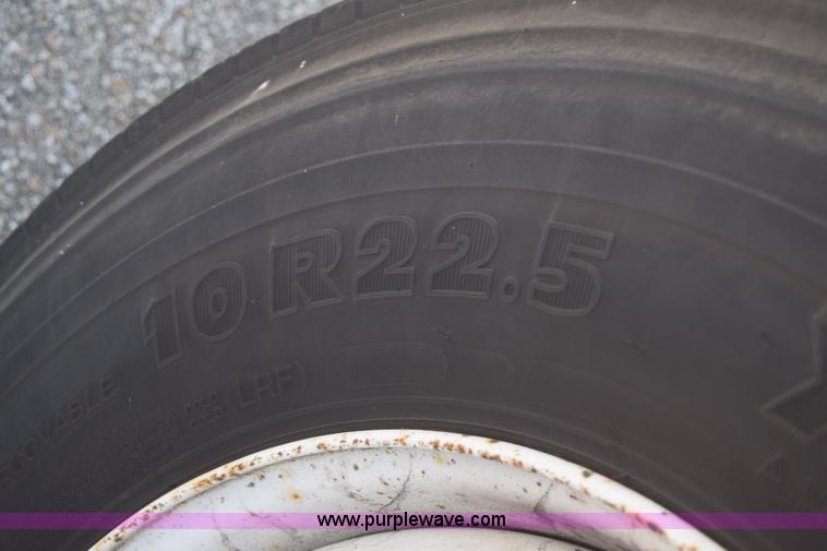 image for item L2747 2005 Ford F650 Super Duty bucket truck