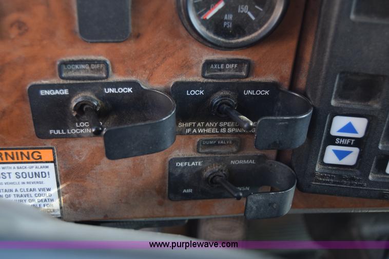 image for item L2748 2008 Peterbilt PB340 dump truck