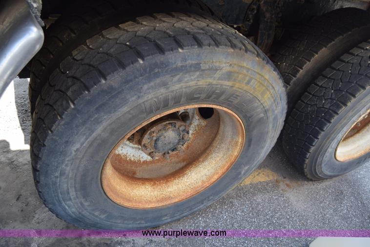 image for item L2748 2008 Peterbilt PB340 dump truck