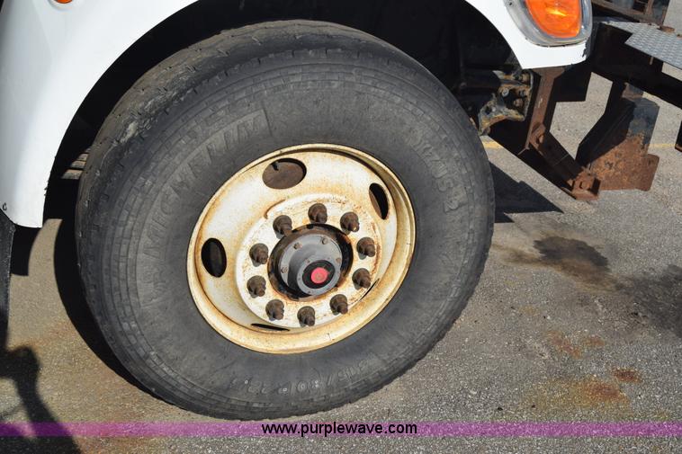 image for item L2748 2008 Peterbilt PB340 dump truck