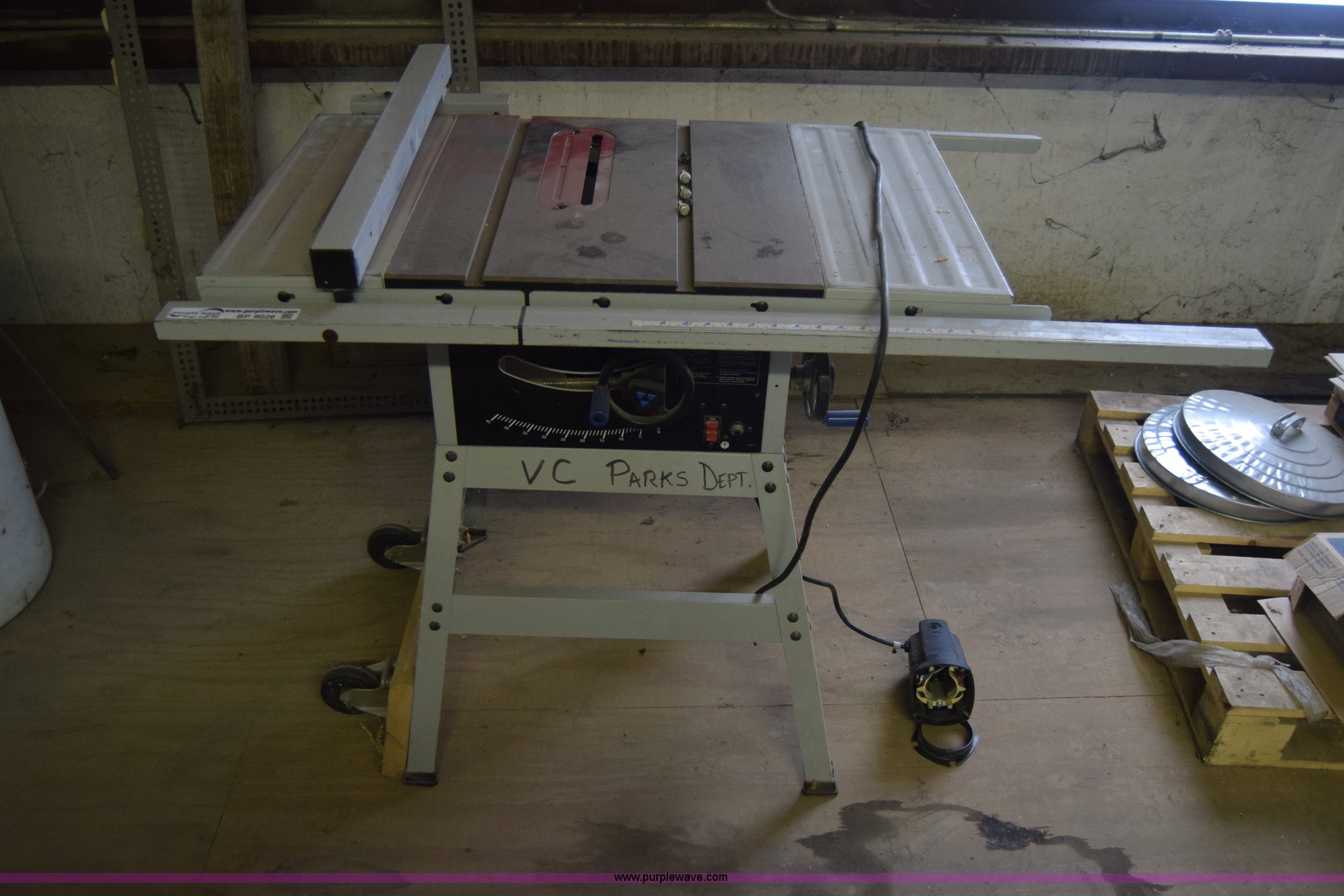 Delta TS3000 table saw in Valley Center, KS | Item BP9026 sold | Purple