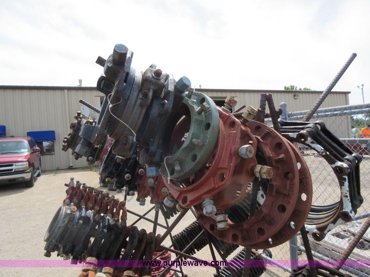 image for item AO9003 Assorted pipe restraint gland and glands