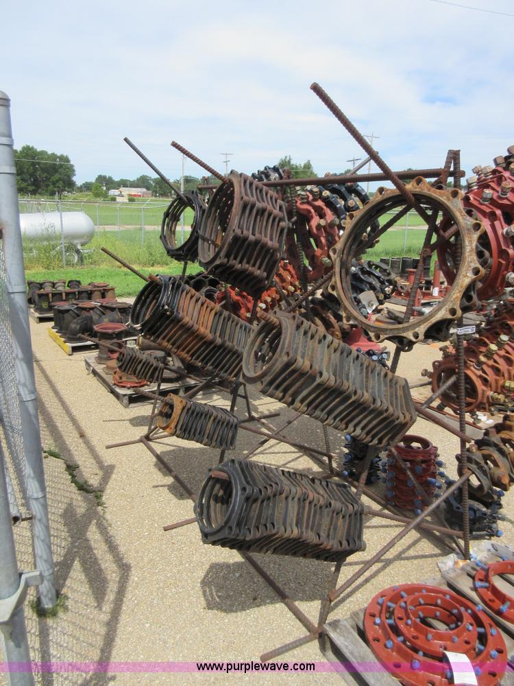 image for item AO9003 Assorted pipe restraint gland and glands