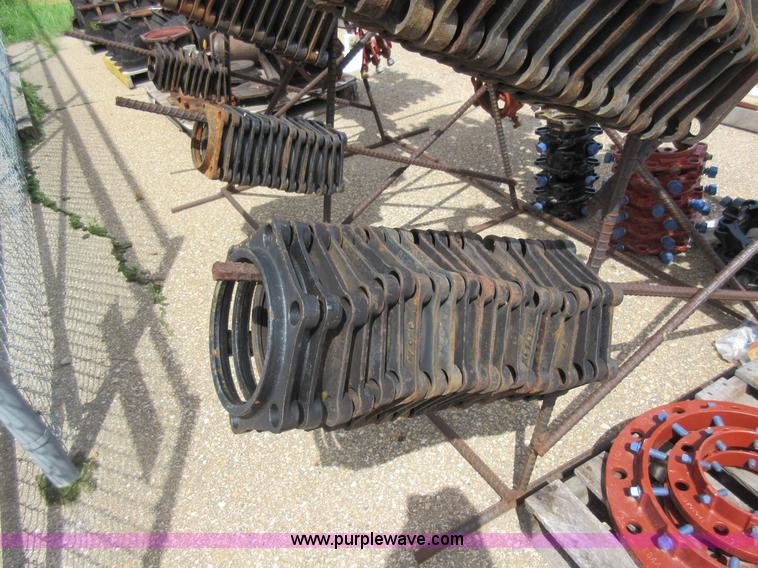 image for item AO9003 Assorted pipe restraint gland and glands