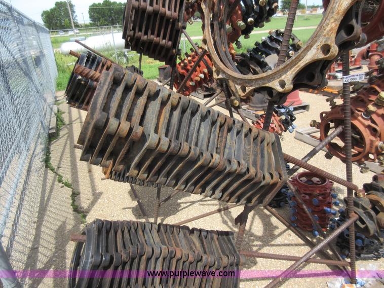 image for item AO9003 Assorted pipe restraint gland and glands