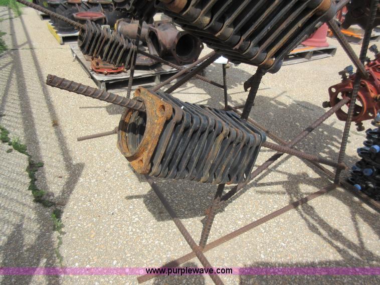 image for item AO9003 Assorted pipe restraint gland and glands