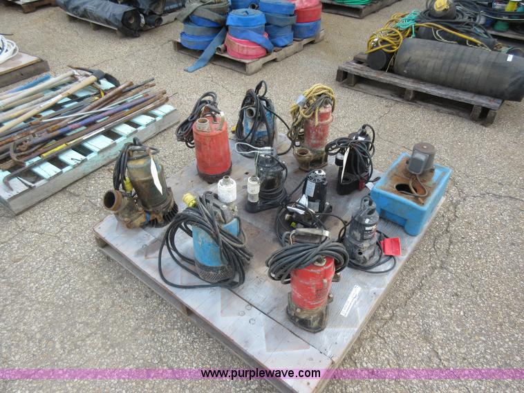 image for item AO9029 (11) sump pumps