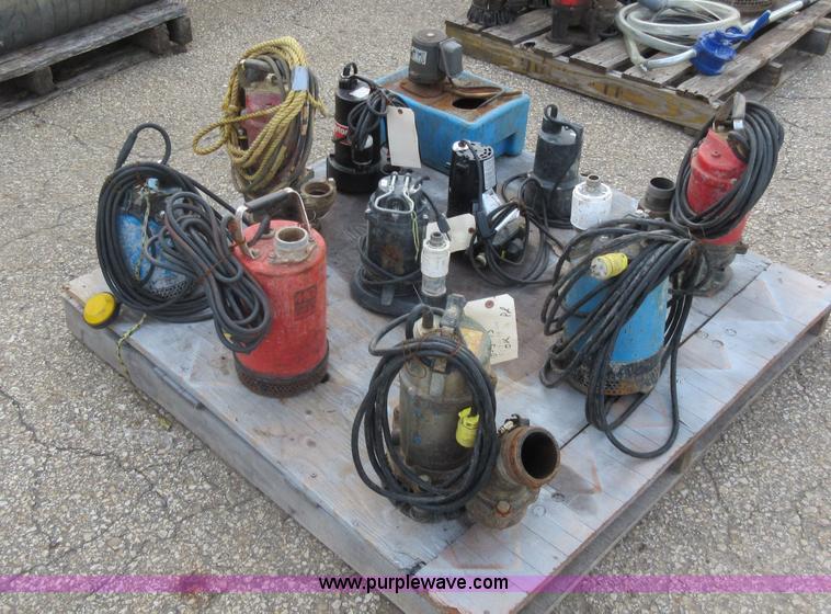 image for item AO9029 (11) sump pumps