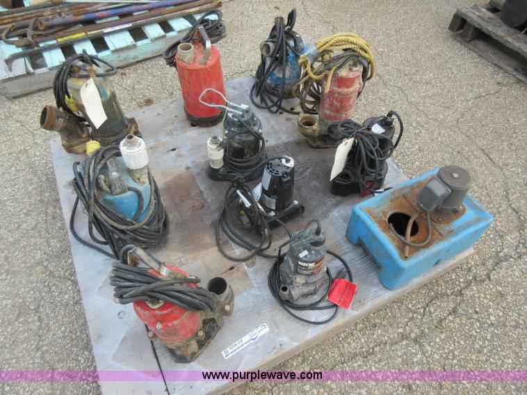 image for item AO9029 (11) sump pumps