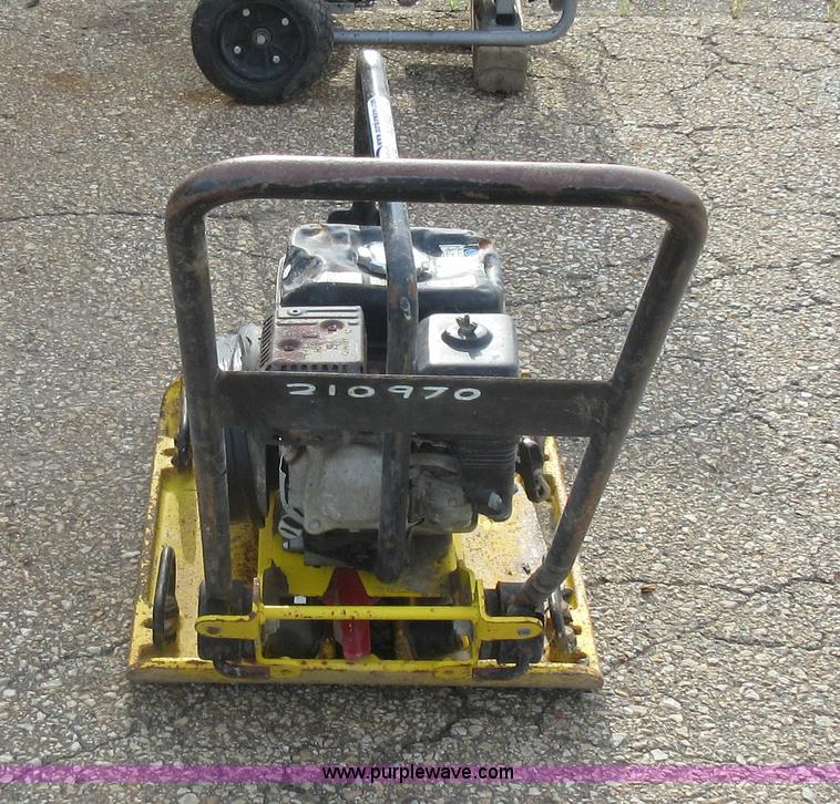image for item AO9037 Wacker VP1550 low vibration plate compactor