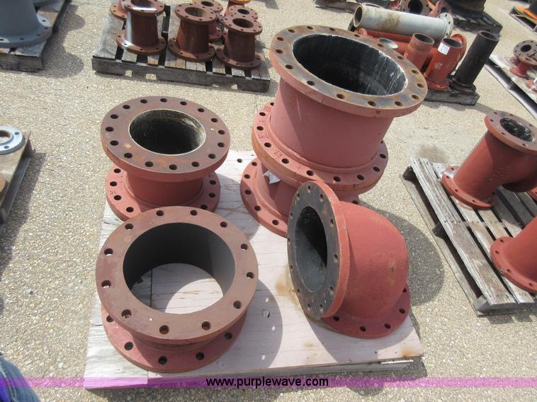 image for item AX9440 Assorted flanged pipe fittings