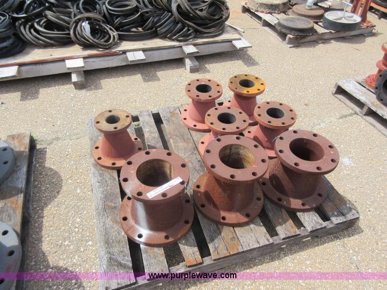 image for item AX9440 Assorted flanged pipe fittings