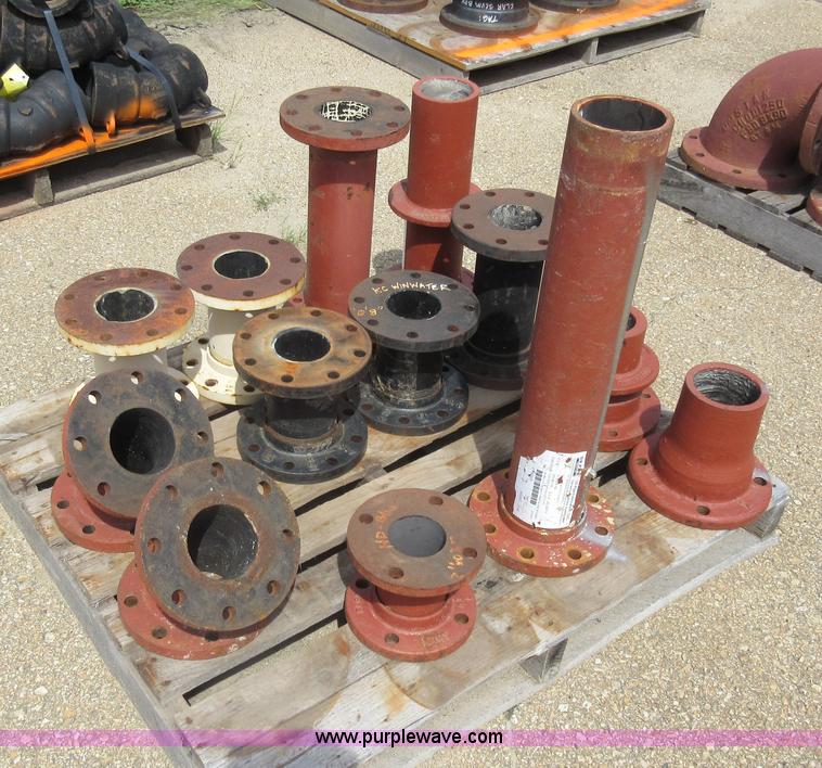 image for item AX9440 Assorted flanged pipe fittings