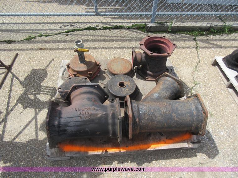 image for item AX9442 Assorted MJ pipe fittings and gaskets