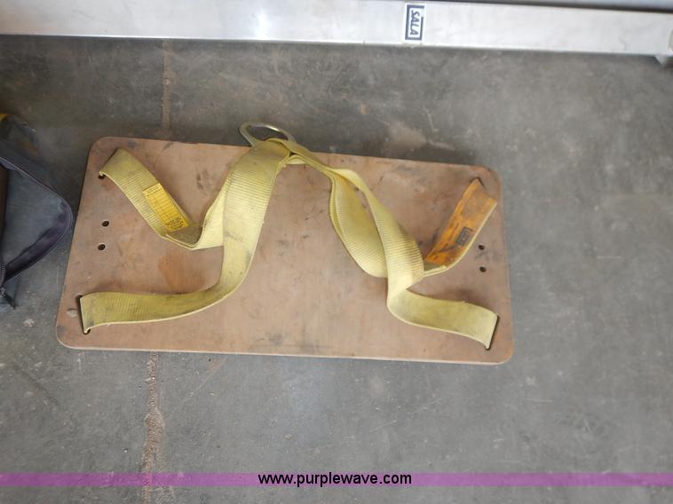 image for item BO9887 Sala Lift II fall protection manhole unit