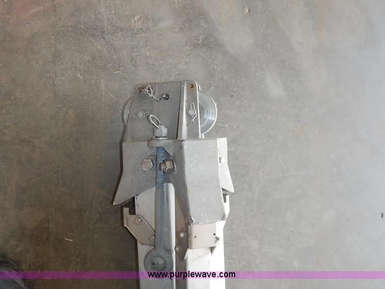 image for item BO9887 Sala Lift II fall protection manhole unit