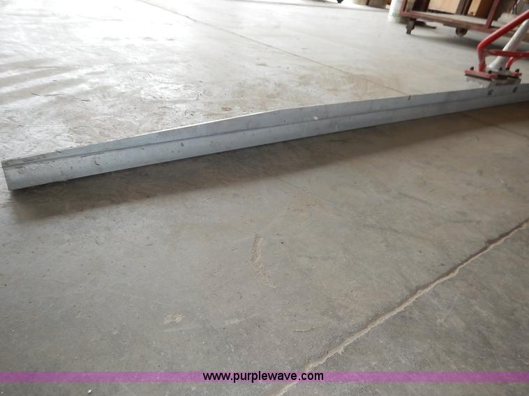 image for item BO9888 Magic screed