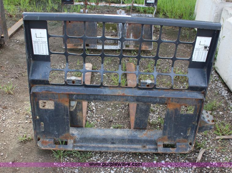 image for item BQ9276 Skid steer pallet forks