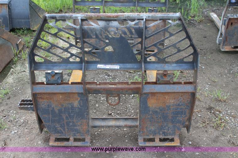 image for item BQ9277 Skid steer pallet forks