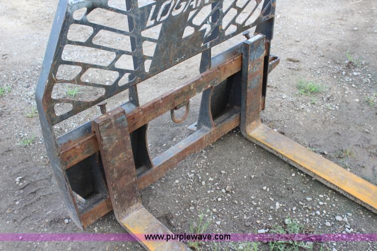 image for item BQ9277 Skid steer pallet forks