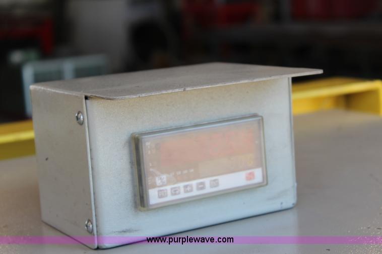 image for item BQ9376 2014 Baileigh Industrial hydraulic plate roll