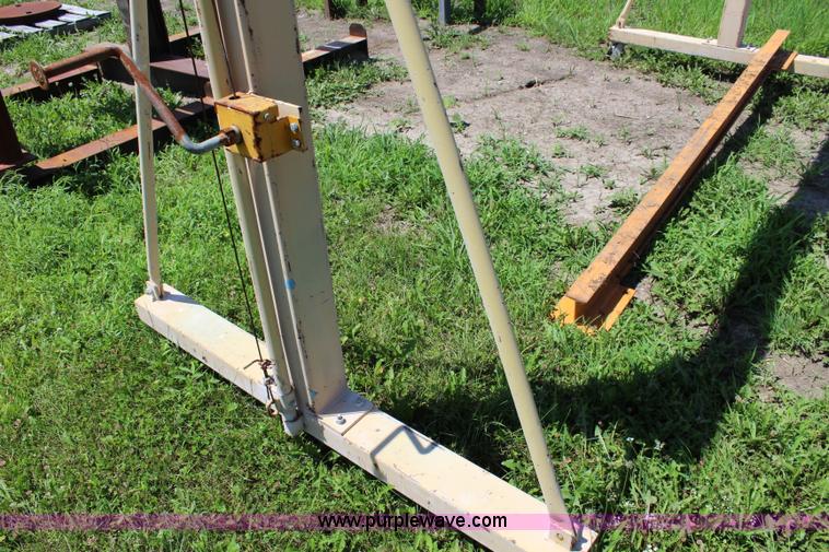 image for item BQ9408 Gantry crane