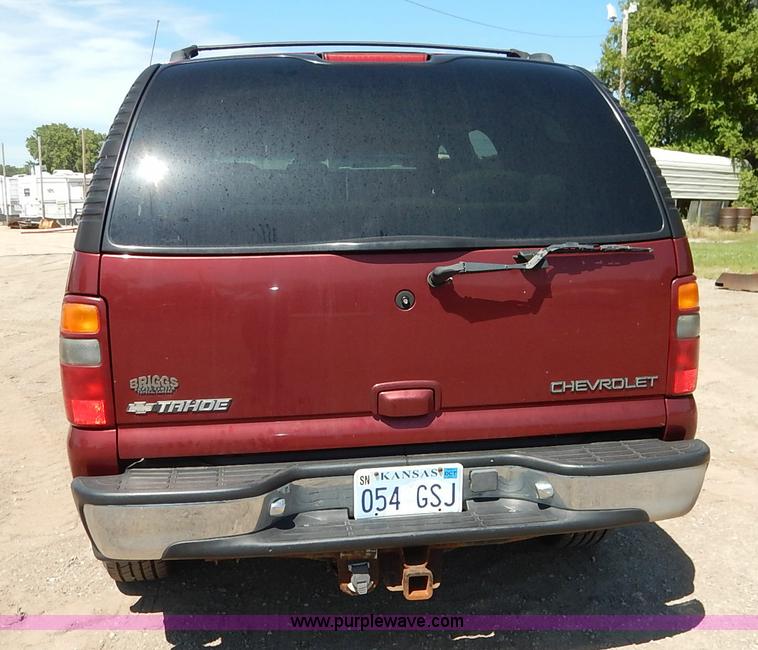 image for item J3772 2001 Chevrolet Tahoe LT SUV