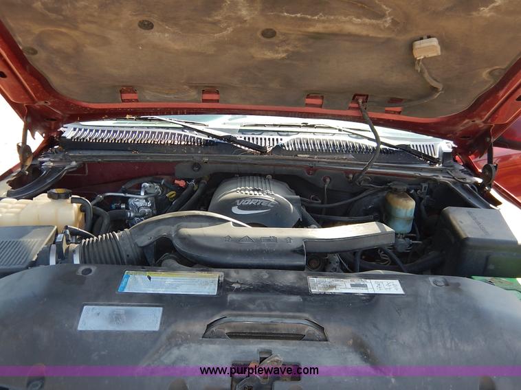 image for item J3772 2001 Chevrolet Tahoe LT SUV