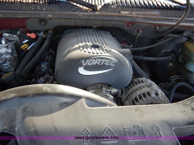 image for item J3772 2001 Chevrolet Tahoe LT SUV