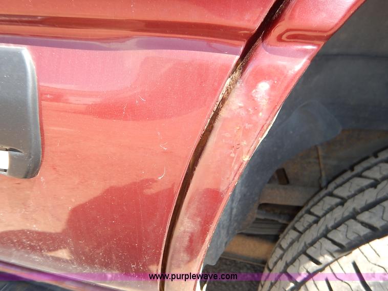 image for item J3772 2001 Chevrolet Tahoe LT SUV