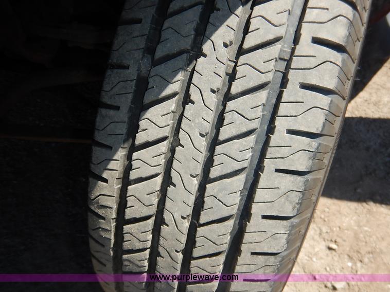 image for item J3772 2001 Chevrolet Tahoe LT SUV