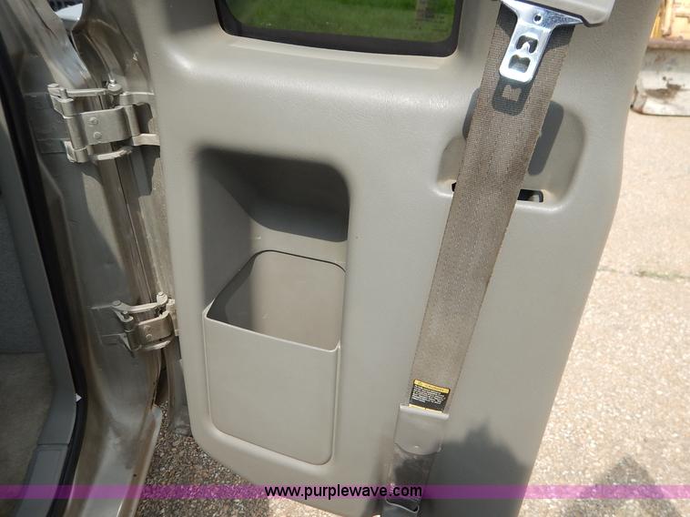 image for item J3777 2000 Chevrolet S10 LS Ext. Cab pickup truck