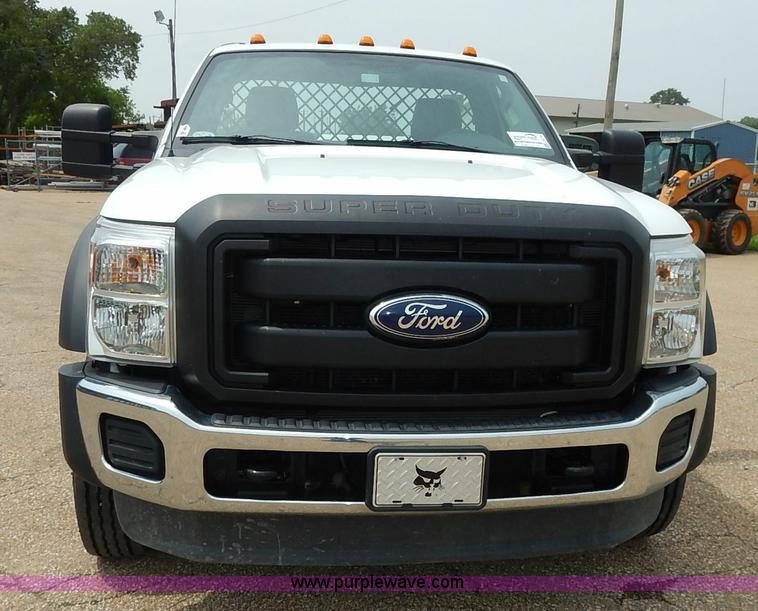 image for item J3779 2011 Ford F550 flatbed truck