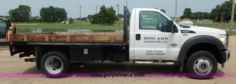 image for item J3779 2011 Ford F550 flatbed truck