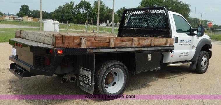 image for item J3779 2011 Ford F550 flatbed truck