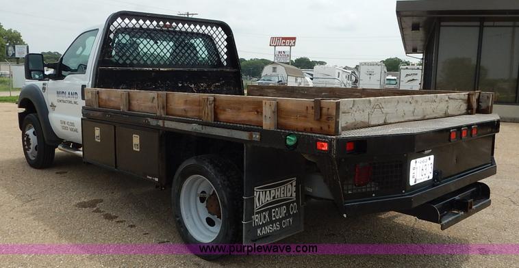 image for item J3779 2011 Ford F550 flatbed truck