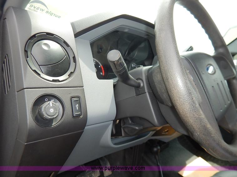 image for item J3779 2011 Ford F550 flatbed truck