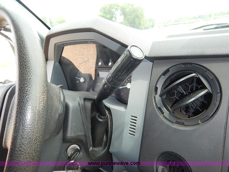 image for item J3779 2011 Ford F550 flatbed truck