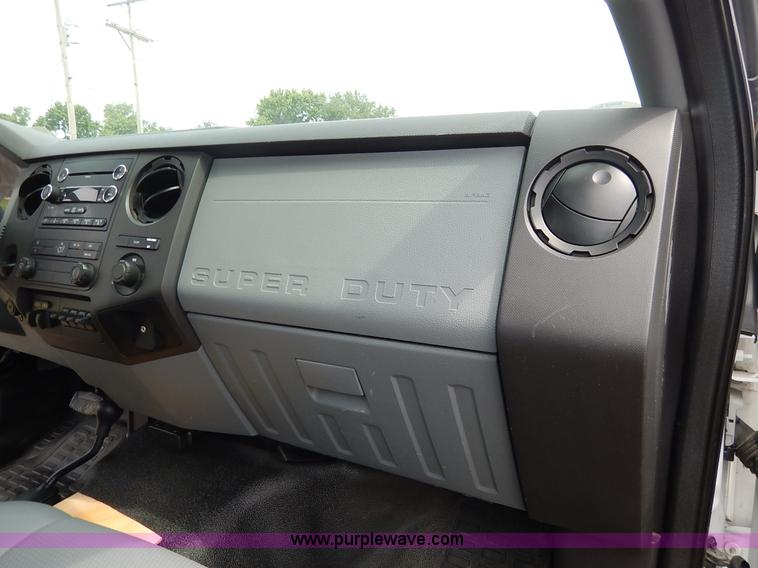 image for item J3779 2011 Ford F550 flatbed truck