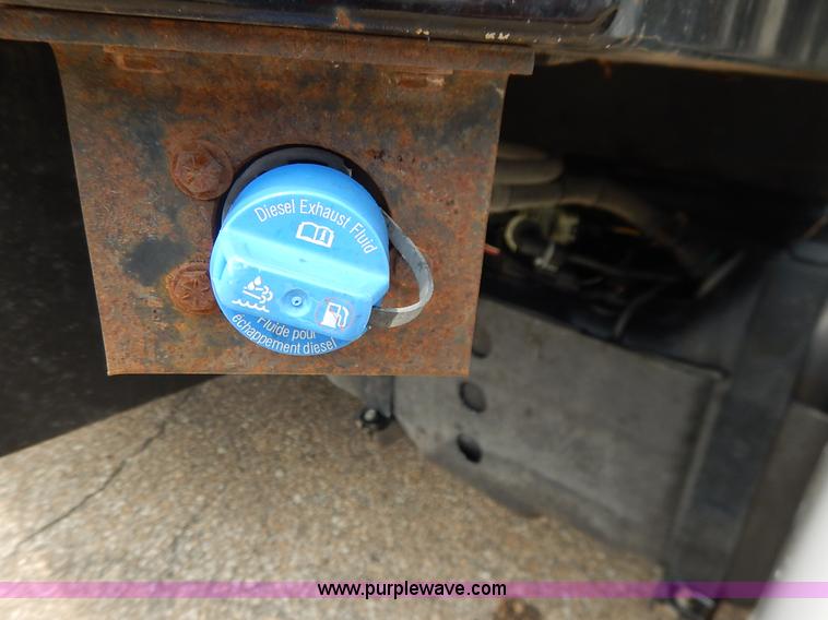 image for item J3779 2011 Ford F550 flatbed truck