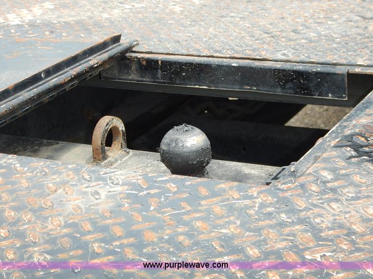 image for item J3779 2011 Ford F550 flatbed truck