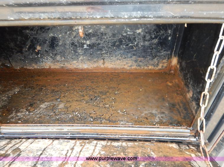 image for item J3779 2011 Ford F550 flatbed truck