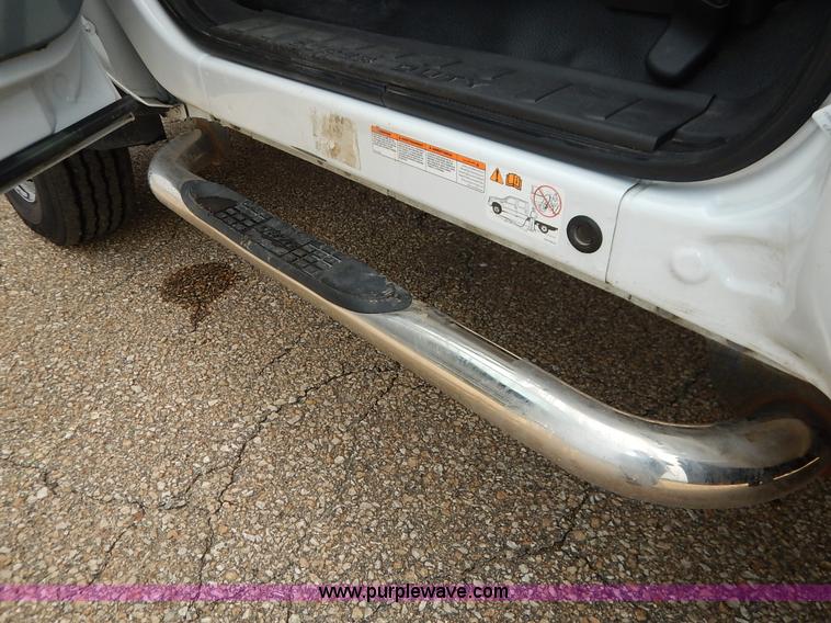 image for item J3779 2011 Ford F550 flatbed truck