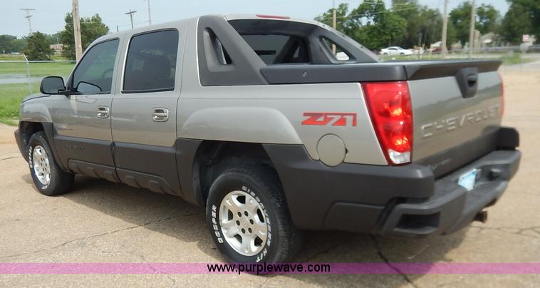 image for item J3782 2003 Chevrolet Avalanche 1500 Z71 pickup truck