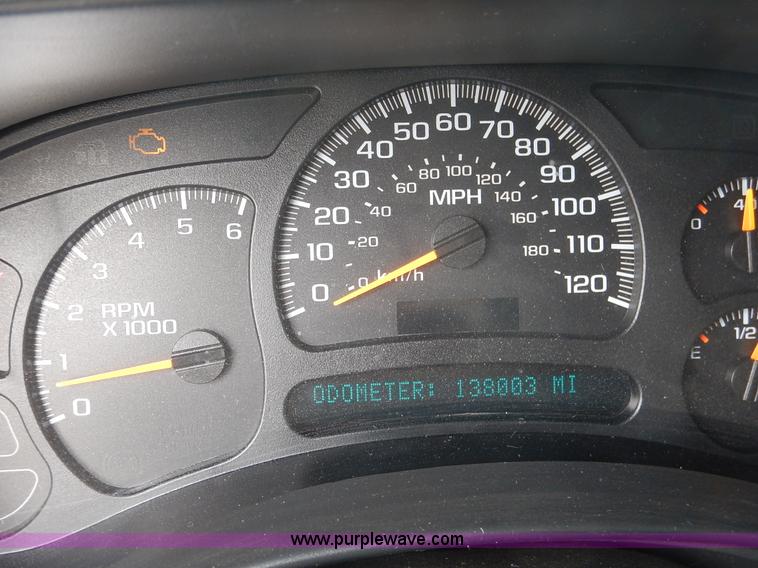 image for item J3782 2003 Chevrolet Avalanche 1500 Z71 pickup truck